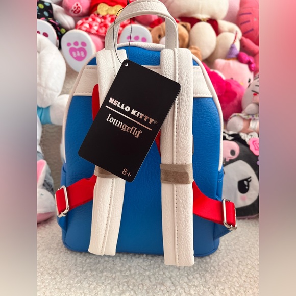 SOLD NWT CLASSIC HELLO KITTY LOUNGEFLY BACKPACK! PERFECT CONDITION - Picture 8 of 10